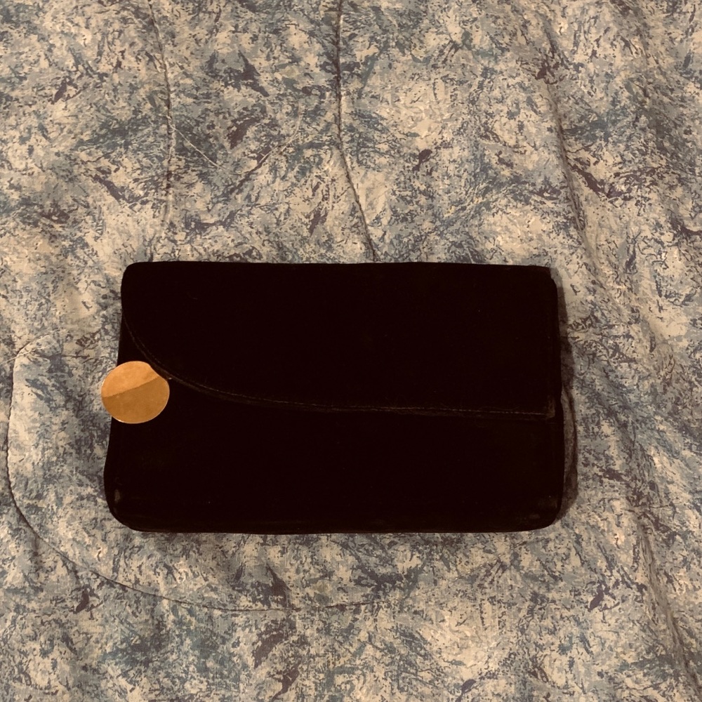 COPY - ⭐️Velvet Black Garary Clutch